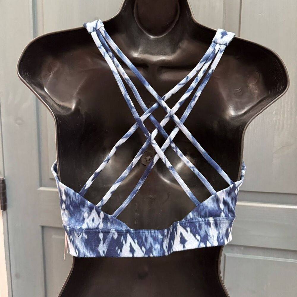 NWT (XXL) Victoria’s Secret live on point strappy back sports bra - Blue/White - Picture 2 of 4